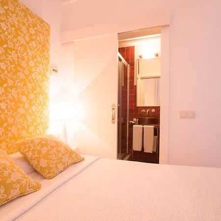 ゲストハウス Casa Alborada